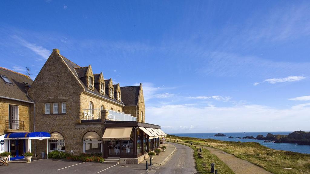 Hotel De La Pointe Du Grouin Cancale Exterior photo